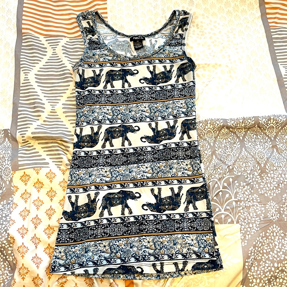 This is a extra small rue 21 tank top!!